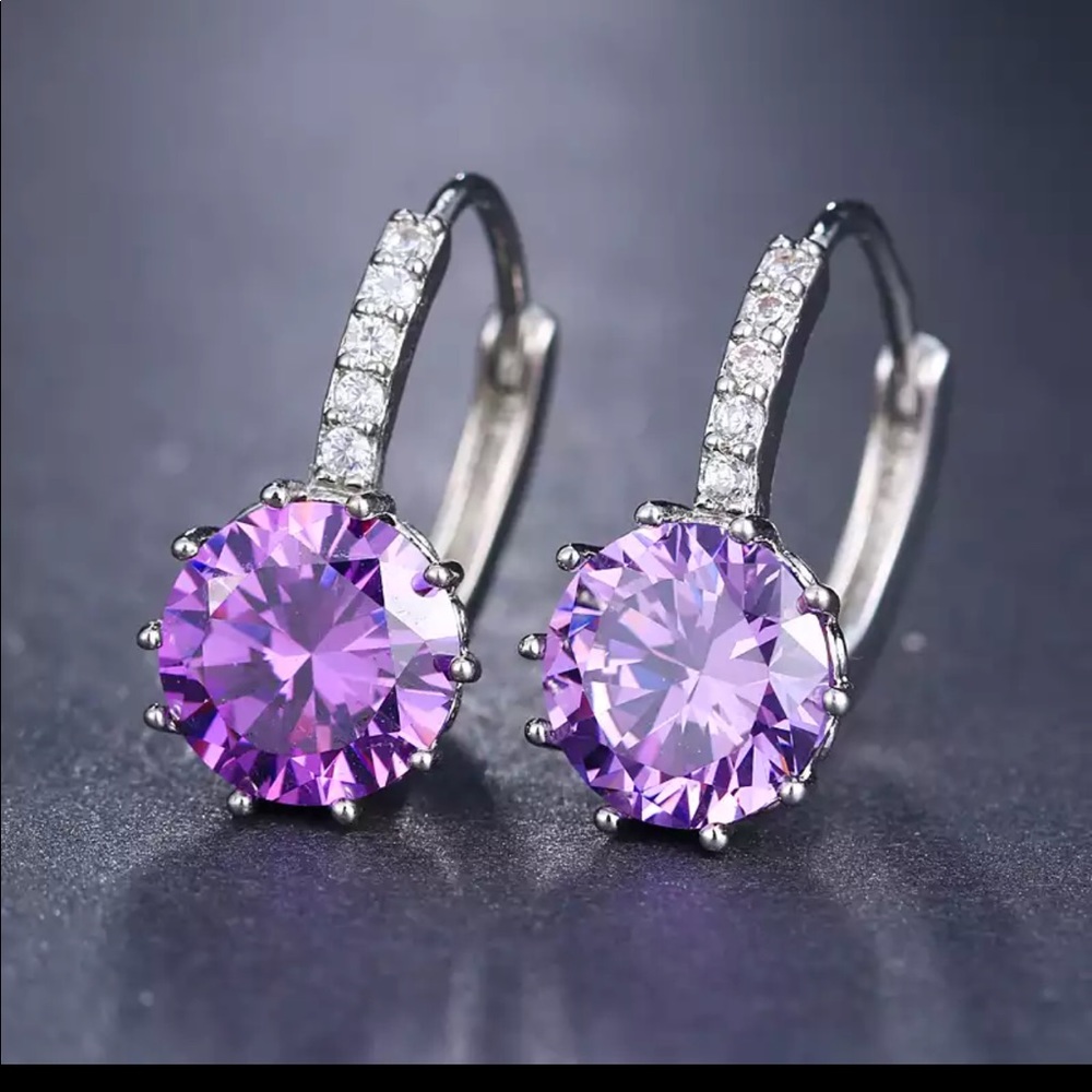 New 925 Sterling Silver Sapphire Stud Earrings - Picture 2 of 3